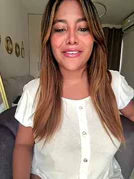 Snapshot of MegannHills chatting on September 26, 2025, 2:54 pm MegannHills online show from September 26, 2025, 2:54 pm