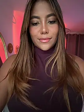 Snapshot of MegannHills chatting on September 27, 2025, 6:13 pm MegannHills online show from September 27, 2025, 6:13 pm