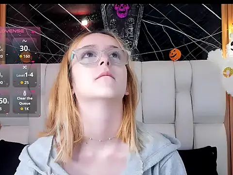 kristal joi dl online show from October 29, 2025, 12:18 pm