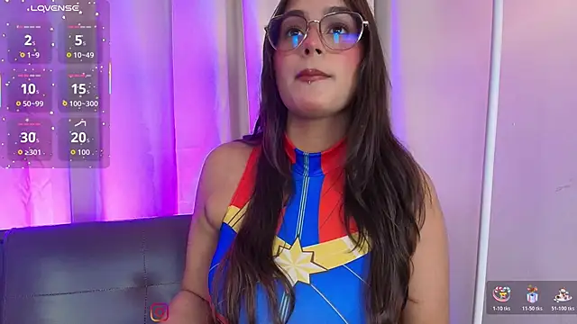 Abby Raschell online show from October 28, 2025, 2:48 am