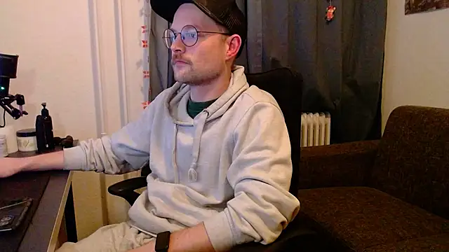 ChefDeLust online show from December 18, 2025, 3:51 pm