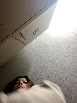 destiny69col online show from October 15, 2025, 2:44 am