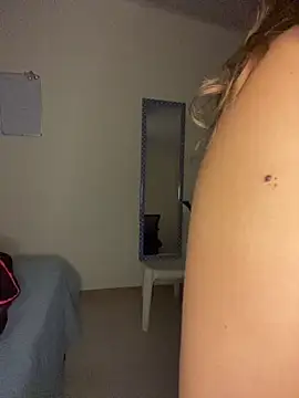 destiny69col online show from November 1, 2025, 1:40 am