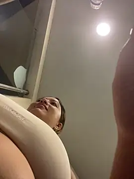 destiny69col online show from November 6, 2025, 1:28 am