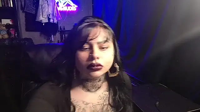 chicanachic13 online show from March 11, 2026, 6:08 am