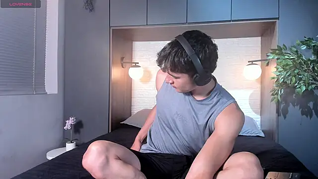 Snapshot of AustinJones_ chatting on February 2, 2026, 7:12 pm AustinJones online show from February 2, 2026, 7:12 pm
