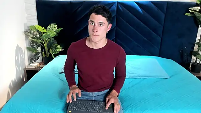 Snapshot of AustinJones_ chatting on May 22, 2026, 7:41 pm AustinJones online show from May 22, 2026, 7:41 pm