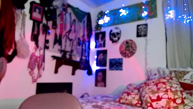 MistressMariam  online show from December 16, 2025, 11:43 pm