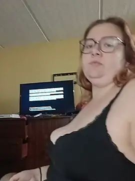 Snapshot of XEmoxkittyx chatting on May 27, 2026, 6:27 pm XEmoxkittyx online show from May 27, 2026, 6:27 pm