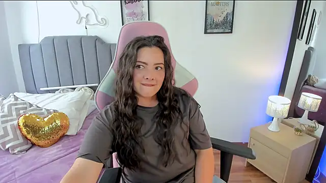 amaia monet online show from March 4, 2026, 6:25 pm