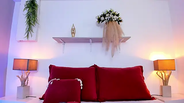 LuciaBenett  online show from November 3, 2025, 6:53 pm