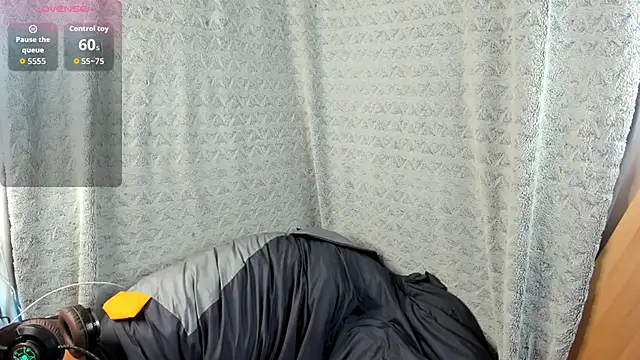 MiaLores online show from September 12, 2025, 8:36 am