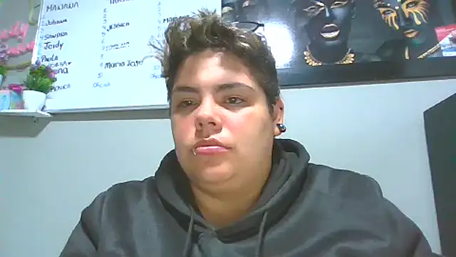 Snapshot of Hailey_Curvy chatting on October 13, 2025, 6:46 am Hailey Curvy online show from October 13, 2025, 6:46 am