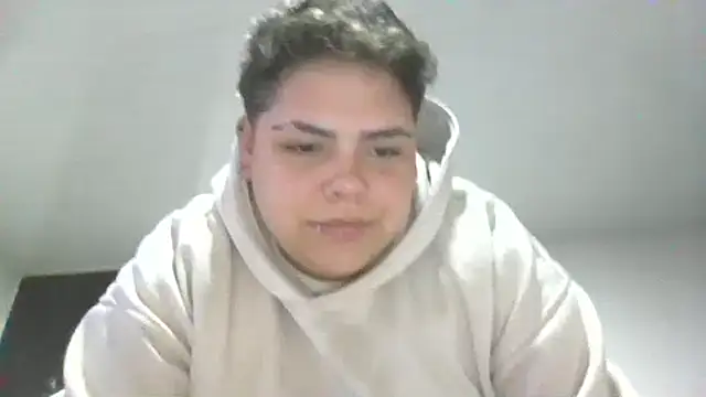 Snapshot of Hailey_Curvy chatting on October 18, 2025, 4:48 am Hailey Curvy online show from October 18, 2025, 4:48 am