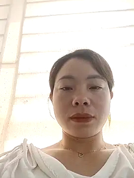 Snapshot of milo123-xx chatting on April 28, 2026, 2:27 am milo123-xx online show from April 28, 2026, 2:27 am