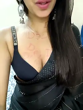 Snapshot of Cute_merry01 chatting on October 8, 2025, 3:15 am Cute merry01 online show from October 8, 2025, 3:15 am