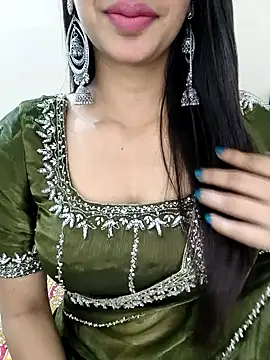 Snapshot of Cute_merry01 chatting on October 19, 2025, 6:25 am Cute merry01 online show from October 19, 2025, 6:25 am