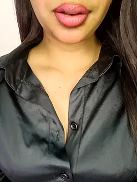 Snapshot of Cute_merry01 chatting on March 12, 2026, 6:52 am Cute merry01 online show from March 12, 2026, 6:52 am
