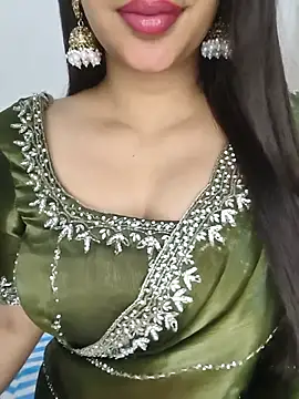 Snapshot of Cute_merry01 chatting on May 22, 2026, 3:35 am Cute merry01 online show from May 22, 2026, 3:35 am