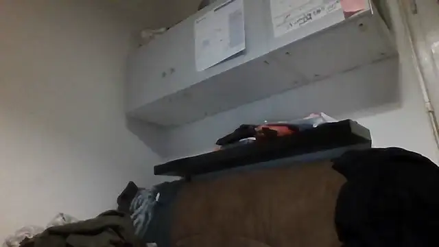 Snapshot of whatYwantMorrre chatting on November 6, 2025, 4:30 pm whatYwantMorrre online show from November 6, 2025, 4:30 pm