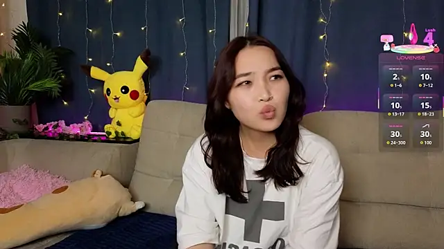 Snapshot of ColettaMejias chatting on November 12, 2025, 8:41 pm ColettaMejias online show from November 12, 2025, 8:41 pm