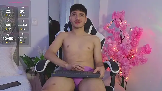 LiamMuller online show from March 25, 2026, 10:32 am