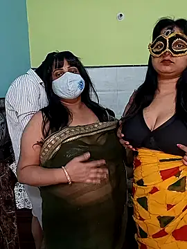 Snapshot of Hot_modal chatting on November 14, 2025, 5:22 pm Hot modal online show from November 14, 2025, 5:22 pm