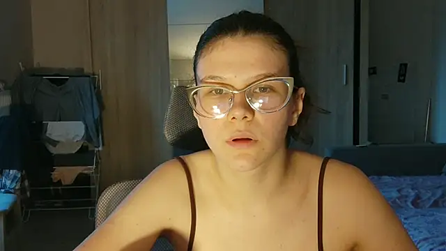 Snapshot of LaVostraDorothy chatting on June 21, 2026, 6:43 pm LaVostraDorothy online show from June 21, 2026, 6:43 pm