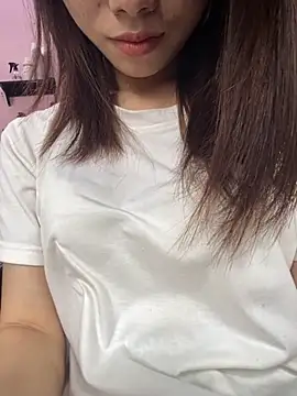 Leyleisanmay online show from October 3, 2025, 6:10 am