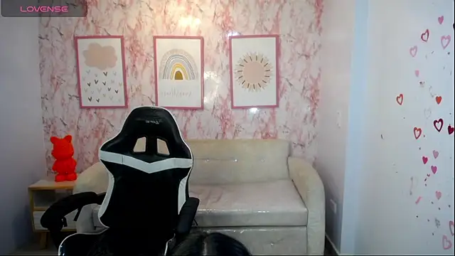 Kylie ch1 online show from October 31, 2025, 11:00 am