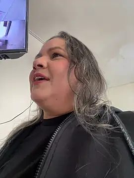 Snapshot of Lucy_Milf_474 chatting on July 12, 2026, 12:07 pm Lucy Milf 474 online show from July 12, 2026, 12:07 pm