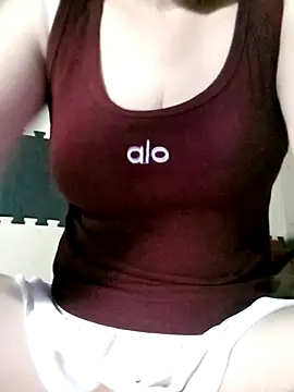 Snapshot of Surrilove chatting on September 24, 2025, 4:10 pm Surrilove online show from September 24, 2025, 4:10 pm