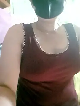 Surrilove online show from April 9, 2026, 6:19 am