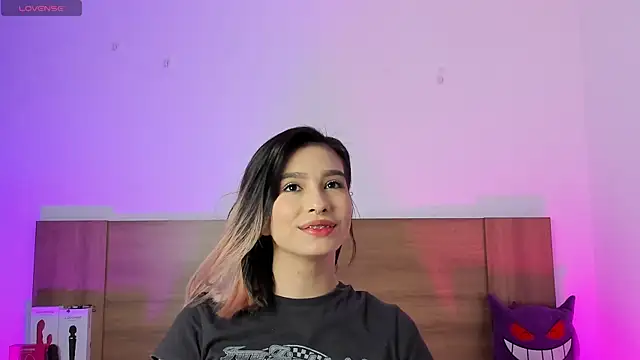 Snapshot of Akatsumi_ chatting on December 3, 2025, 9:13 pm Akatsumi online show from December 3, 2025, 9:13 pm