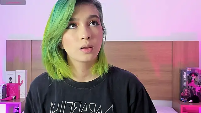 Akatsumi  online show from February 17, 2026, 11:18 am