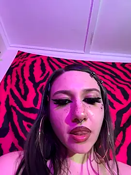 Snapshot of GoddessJemma chatting on October 5, 2025, 11:13 pm GoddessJemma online show from October 5, 2025, 11:13 pm