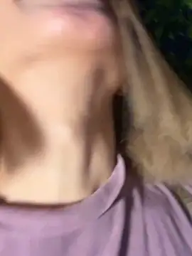 Snapshot of SweetBunnyGF chatting on November 24, 2025, 12:32 am SweetBunnyGF online show from November 24, 2025, 12:32 am