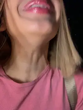 Snapshot of SweetBunnyGF chatting on November 30, 2025, 12:47 am SweetBunnyGF online show from November 30, 2025, 12:47 am