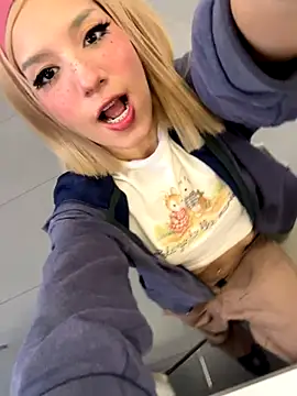 Snapshot of SweetBunnyGF chatting on December 5, 2025, 8:27 pm SweetBunnyGF online show from December 5, 2025, 8:27 pm