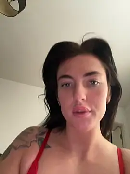 Snapshot of Bethbooxo chatting on October 31, 2025, 3:35 pm Bethbooxo online show from October 31, 2025, 3:35 pm