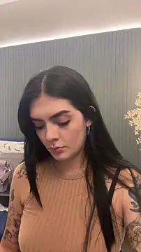 Snapshot of AliceRitter chatting on June 17, 2026, 10:21 pm AliceRitter online show from June 17, 2026, 10:21 pm