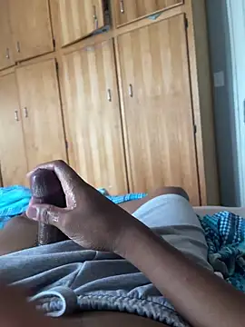 CreamyOff45 online show from December 15, 2025, 6:39 am