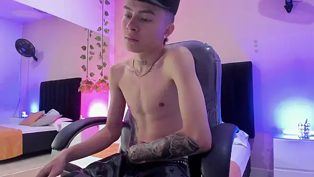 Nascary Fox online show from November 24, 2025, 7:24 pm