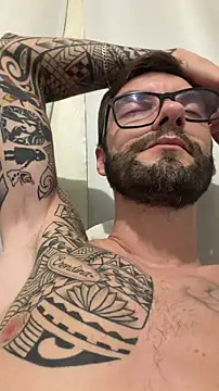 Snapshot of Leonsouzaof chatting on March 12, 2026, 12:06 am Leonsouzaof online show from March 12, 2026, 12:06 am