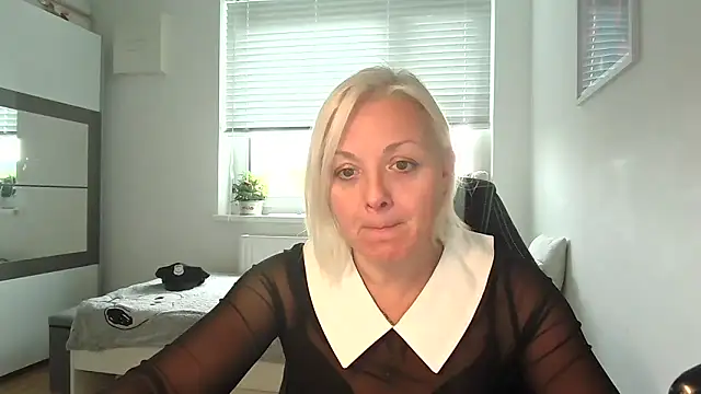 Snapshot of Linsy_Kim chatting on October 24, 2025, 7:16 am Linsy Kim online show from October 24, 2025, 7:16 am