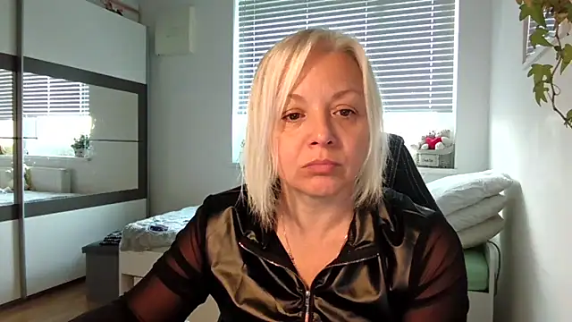 Snapshot of Linsy_Kim chatting on November 4, 2025, 6:56 am Linsy Kim online show from November 4, 2025, 6:56 am