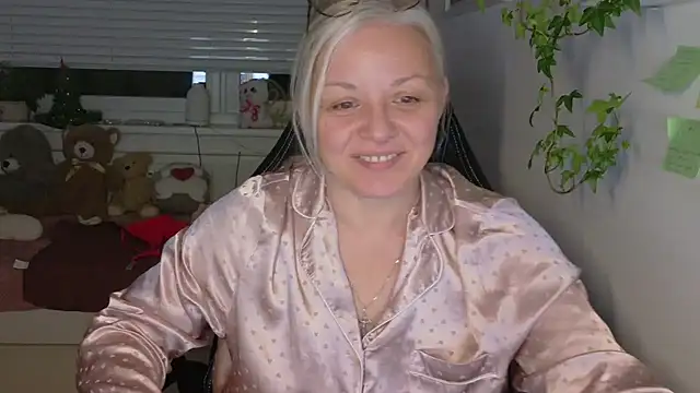 Linsy Kim online show from February 4, 2026, 10:26 pm