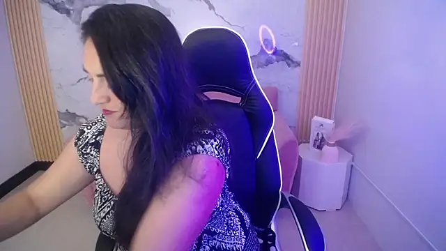 tamara ch1 online show from November 11, 2025, 3:39 am