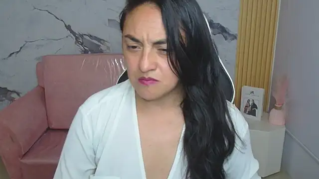 tamara ch1 online show from December 14, 2025, 3:45 am