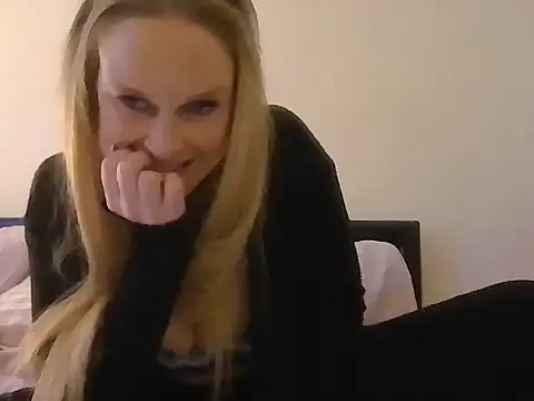 Snapshot of imyourgoodgirl69 chatting on September 17, 2025, 6:04 am imyourgoodgirl69 online show from September 17, 2025, 6:04 am